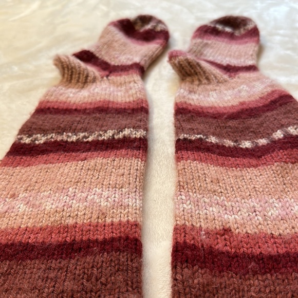 Hand knitted long socks - Picture 9 of 9